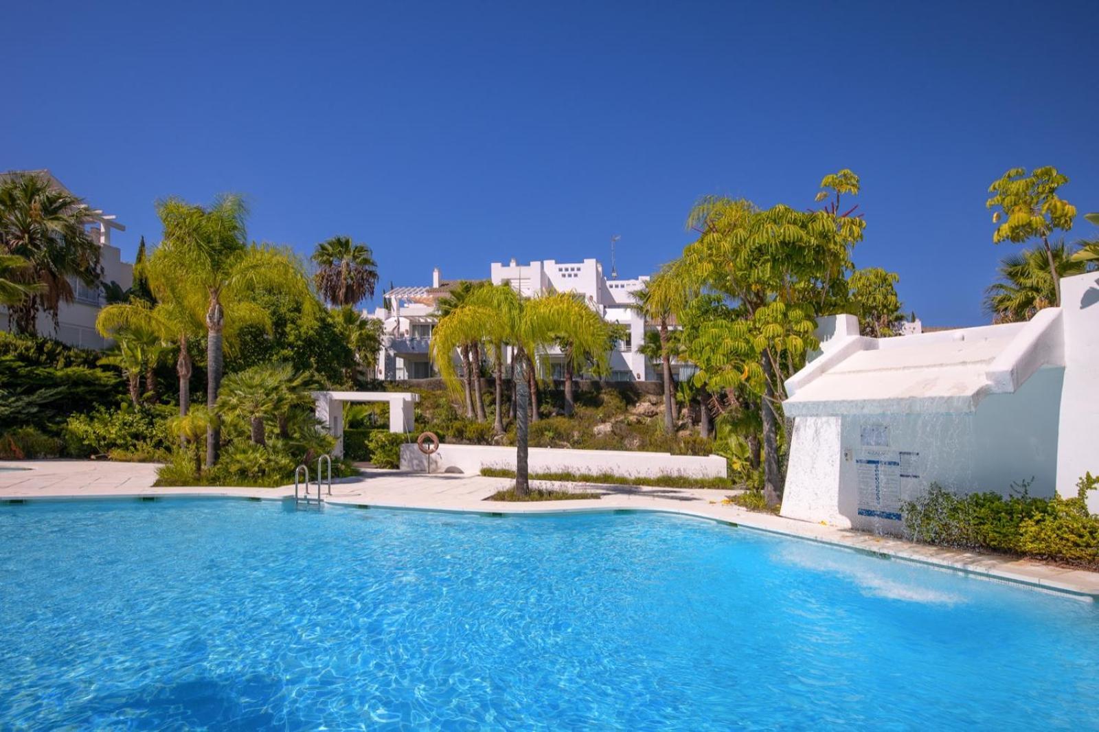 Alcazaba Lagoon Estepona Golf 아파트 외부 사진